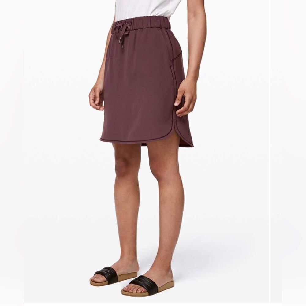 lululemon athletica Drawstring Mini Skirt in Plum Brown